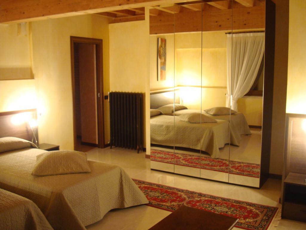 Agriturismo Casa Adea 로뎅고 사이아노 객실 사진